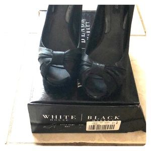 Size 8 White House Black Market Black Ray Heels